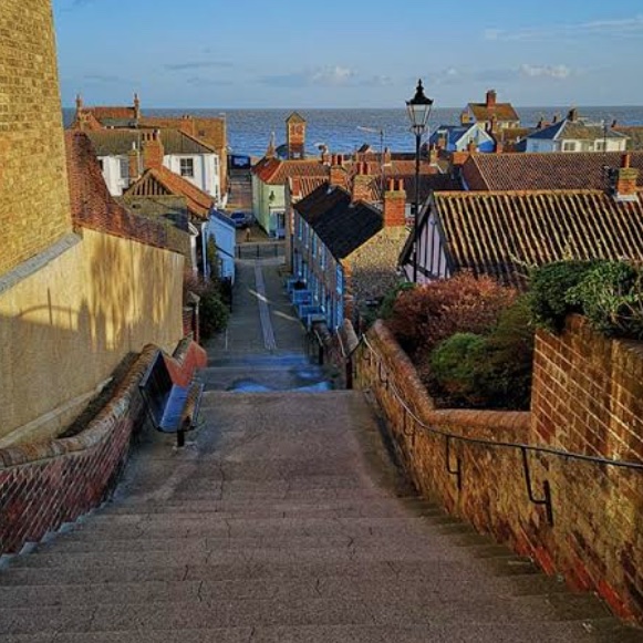 Aldburgh art collection service